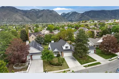 8649 S Alta Cove Dr E, Sandy, UT 84093 - Photo 7