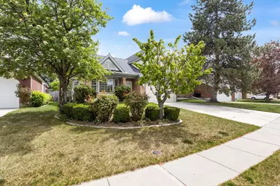 8649 S Alta Cove Dr E, Sandy, UT 84093 - Photo 5