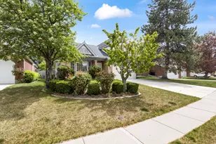 8649 S Alta Cove Dr E, Sandy, UT 84093 - Photo 5