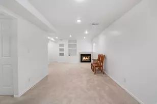 8649 S Alta Cove Dr E, Sandy, UT 84093 - Photo 31