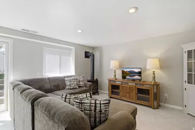 12371 S Parkstone Ct E, Draper, UT 84020 - Photo 17
