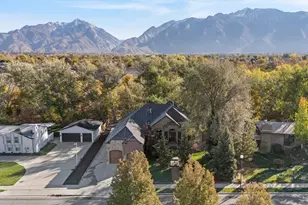10637 S Crescent Bend Dr, Sandy, UT 84070 - Photo 47