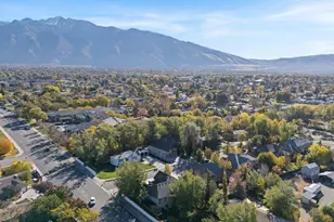 10637 S Crescent Bend Dr, Sandy, UT 84070 - Photo 37