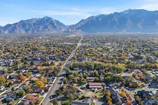 10637 S Crescent Bend Dr, Sandy, UT 84070 - Photo 45