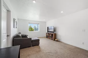2832 S Shoreline Dr W, Syracuse, UT 84075 - Photo 15