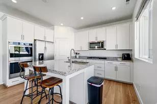 2832 S Shoreline Dr W, Syracuse, UT 84075 - Photo 9