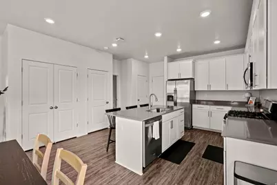 98 E Grant Ln, North Salt Lake, UT 84054 - Photo 17