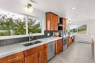 1209 N 950 E, Bountiful, UT 84010 - Photo 21