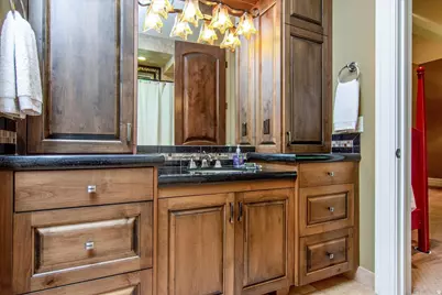 6274 S Oles Ln E, Holladay, UT 84121 - Photo 59