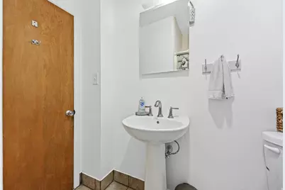 5476 S 2100 W, Roy, UT 84067 - Photo 9