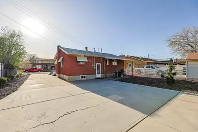 5476 S 2100 W, Roy, UT 84067 - Photo 27