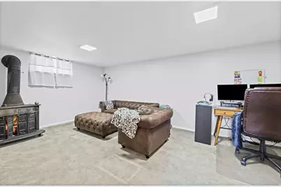 5476 S 2100 W, Roy, UT 84067 - Photo 17
