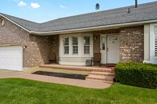 1848 W 1520 N, Clinton, UT 84015 - Photo 3