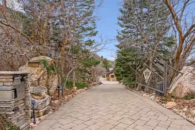 4552 S Zarahemla Dr E, Millcreek, UT 84124 - Photo 5
