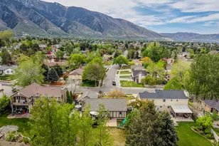 2373 E Glacier View Dr S, Sandy, UT 84092 - Photo 33
