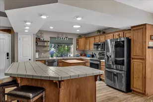 545 S Valley View Dr, Saint George, UT 84770 - Photo 7