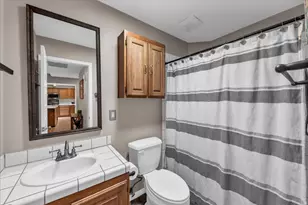 545 S Valley View Dr, Saint George, UT 84770 - Photo 15