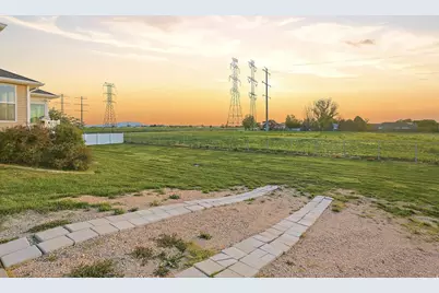 1333 N 1590 W, Clinton, UT 84015 - Photo 23