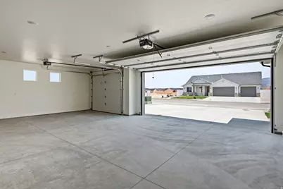 5005 N 75 E #16, Enoch, UT 84720 - Photo 31