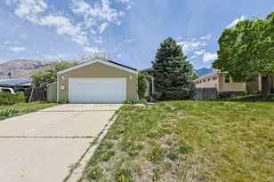 6883 S 2510 E, Cottonwood Heights, UT 84121 - Photo 49