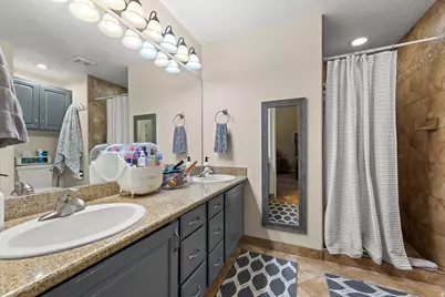 1021 E Elm St, Saint George, UT 84790 - Photo 17