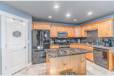 418 S 1285 E, Hyrum, UT 84319 - Photo 5
