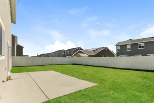 3562 S Bridgeview Ln W, Syracuse, UT 84075 - Photo 25