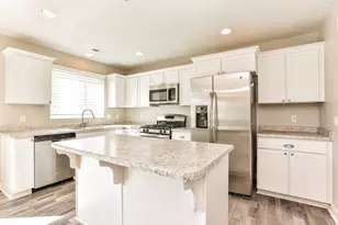 3562 S Bridgeview Ln W, Syracuse, UT 84075 - Photo 9