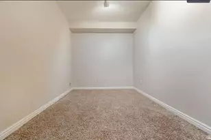 8872 S Stone Vis Ln, West Jordan, UT 84081 - Photo 15
