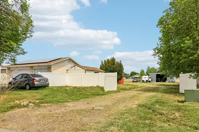 2668 W Horseshoe Cir, South Jordan, UT 84095 - Photo 39