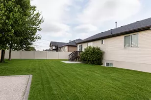 5655 S 4525 W, Hooper, UT 84315 - Photo 31
