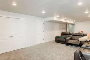 5655 S 4525 W, Hooper, UT 84315 - Photo 23
