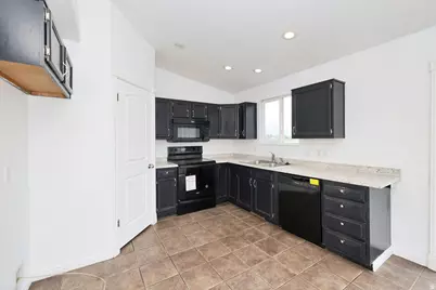 1012 W 1650 N, Harrisville, UT 84404 - Photo 9