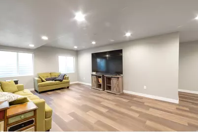 2949 S Graham Peak Dr, Magna, UT 84044 - Photo 33