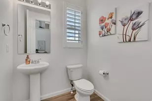 1046 E Blazing Sun Dr, Eagle Mountain, UT 84005 - Photo 5
