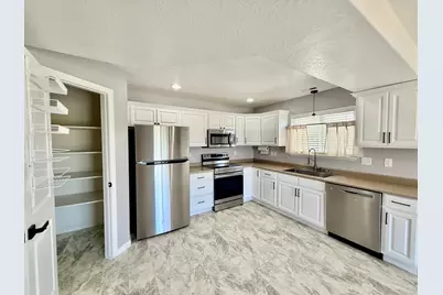 1819 N Clark Dr W, Layton, UT 84041 - Photo 37