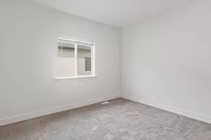 130 E 7085 S, Midvale, UT 84047 - Photo 13