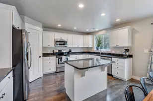 834 W 375 N, Springville, UT 84663 - Photo 7