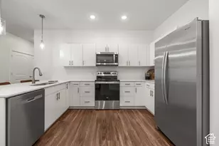 1489 N Saratoga View Ln, Saratoga Springs, UT 84045 - Photo 7