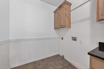 2733 S Bellflower Cir, Saratoga Springs, UT 84045 - Photo 27