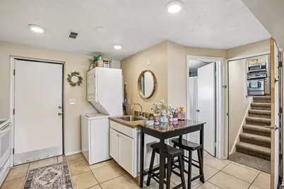 9571 S David St E, Sandy, UT 84070 - Photo 13