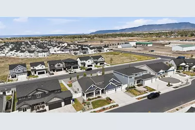 2448 W 3230 S, Syracuse, UT 84075 - Photo 47