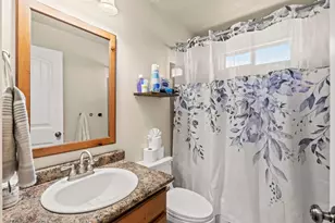 6032 W Oak Fork Dr, West Jordan, UT 84081 - Photo 17