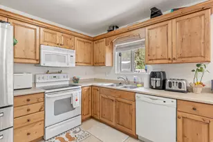 1735 W 540 St N, Saint George, UT 84770 - Photo 7