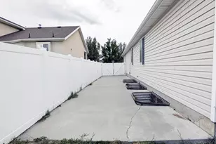 98 W Settlement Cir, Midvale, UT 84047 - Photo 23