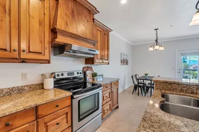 983 W 1055 N #812, Orem, UT 84057 - Photo 3