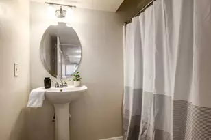 1930 E Aspen Leaf Pl, Draper, UT 84020 - Photo 37