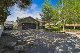 740 W Quaking Aspen Dr S, Murray, UT 84123 - Photo 1