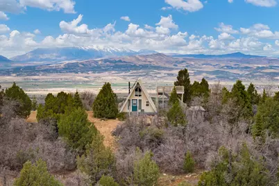 116 N Oak Crest Dr E, Mount Pleasant, UT 84647 - Photo 1