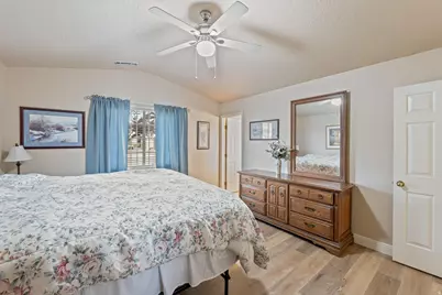 970 S 660 E, Saint George, UT 84790 - Photo 17